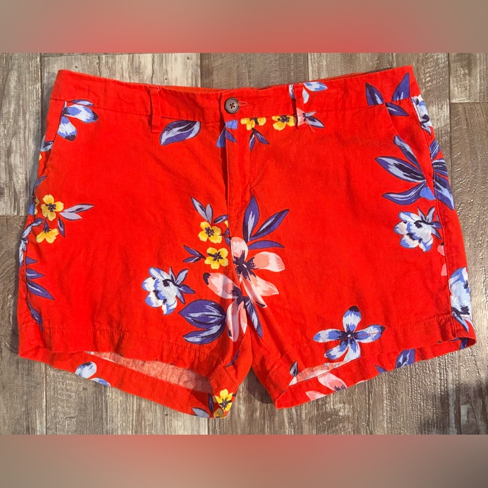 Old Navy Women’s Red Floral Linen-Blend Bermuda Shorts